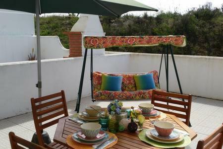 Sw Beach House Zambujeira Do Mar Buitenkant foto